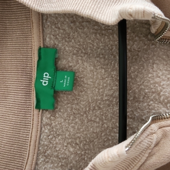 dip Crop Sweater - Picture 2 of 4